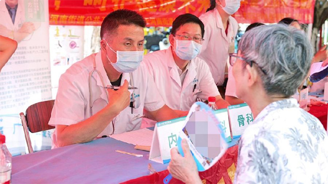 新快报 | 为居民送健康，天河南街举办第三届义诊节