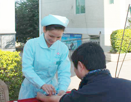 80后<em>美女</em>护士第一次做义工-广州<em>仁爱医院</em>动态